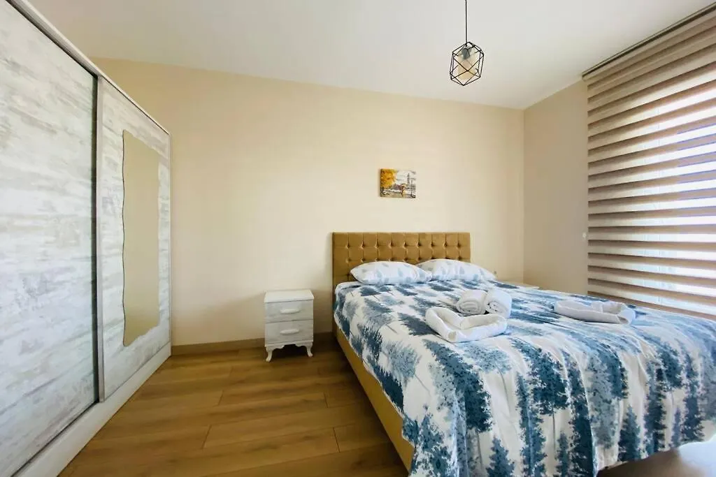 Kusadasi'Nda 1+1 Yazlik Daire Olea Apartament
