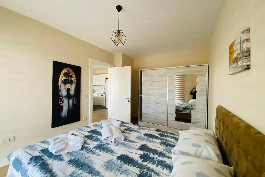 Kusadasi'Nda 1+1 Yazlik Daire Olea Apartament